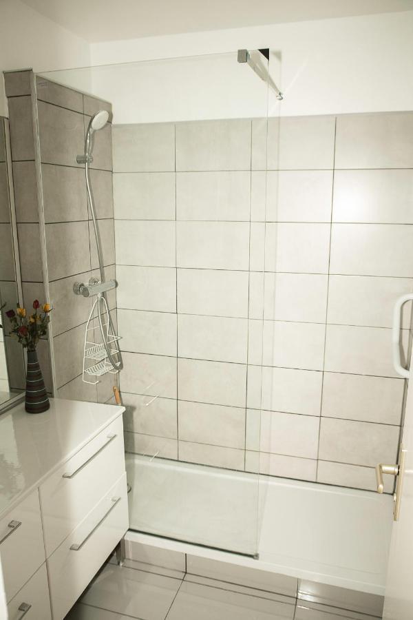 Lorraine Apartment Mantes-la-Jolie ภายนอก รูปภาพ